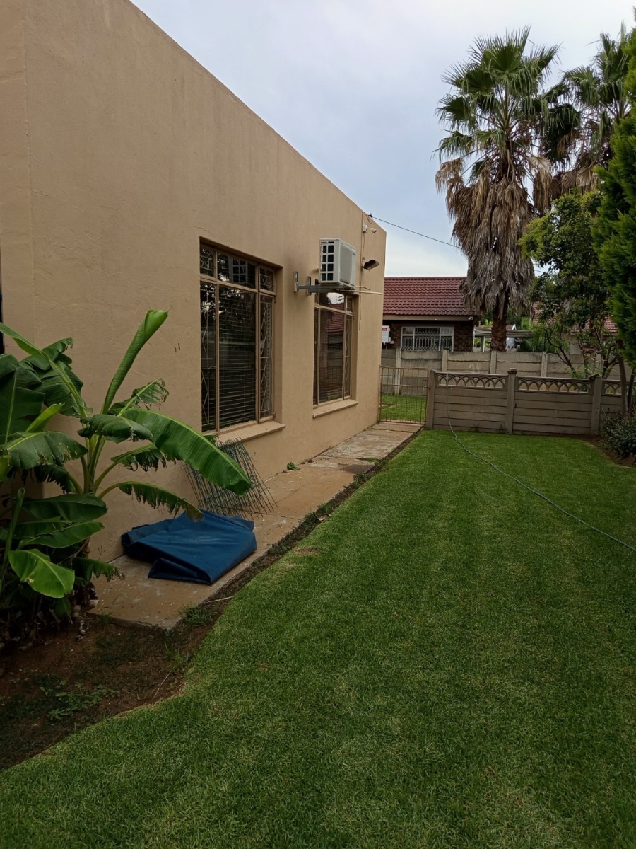 3 Bedroom Property for Sale in La Hoff North West